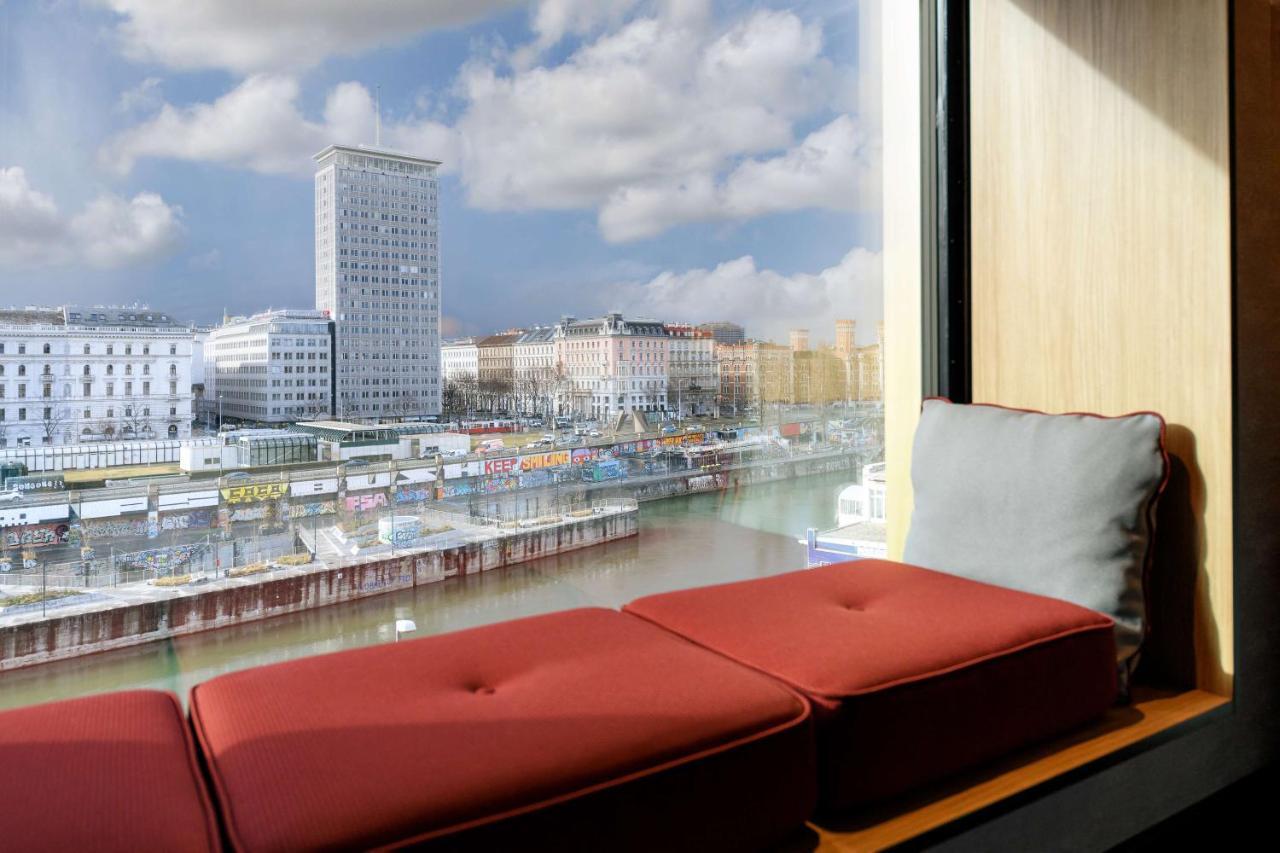 Radisson Red Hotel, Vienne Extérieur photo