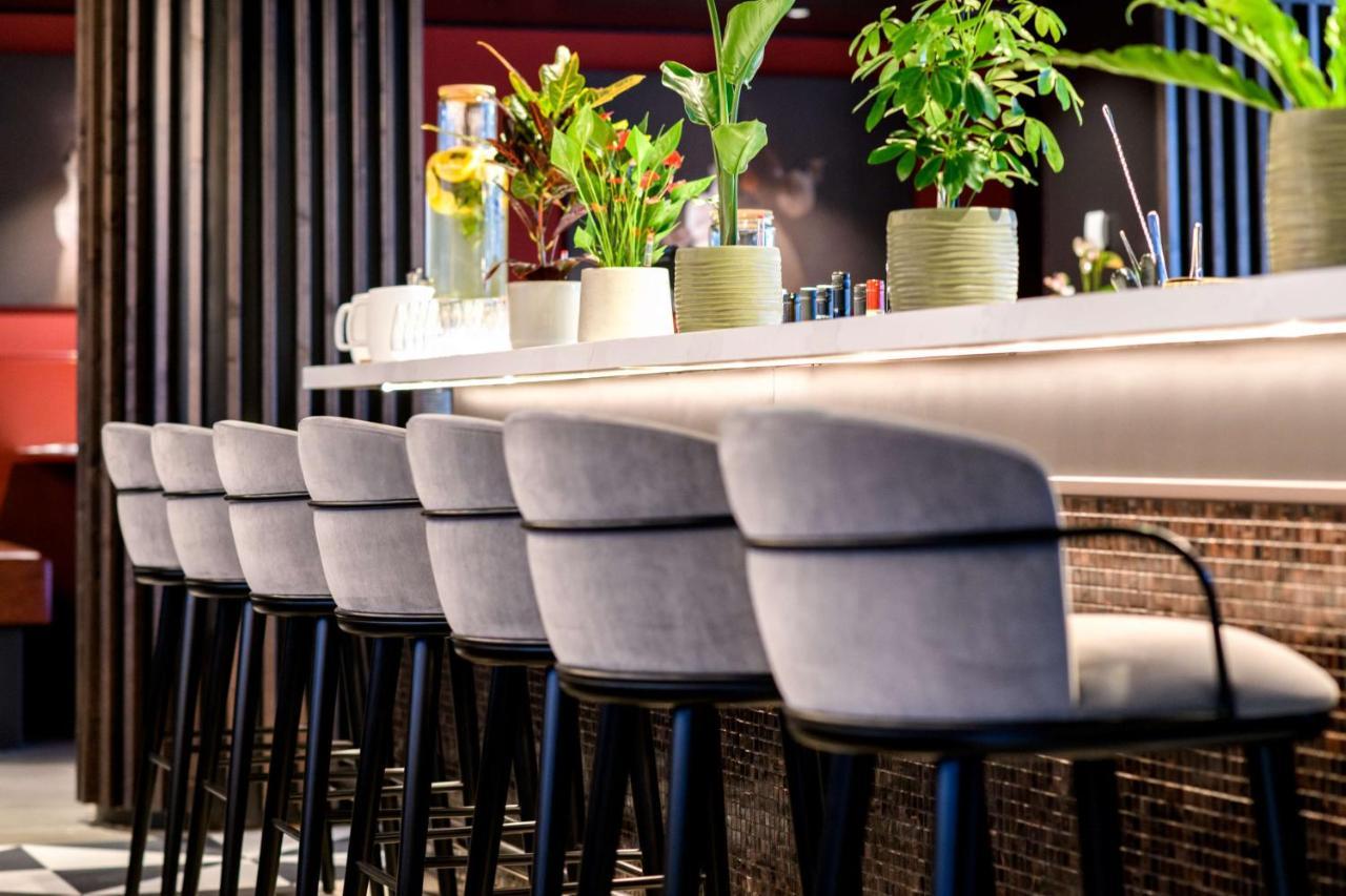 Radisson Red Hotel, Vienne Extérieur photo