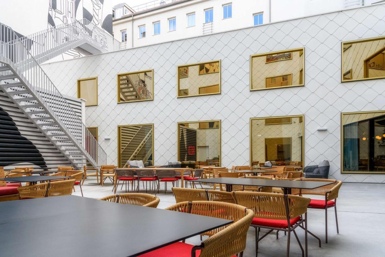 Radisson Red Hotel, Vienne Extérieur photo