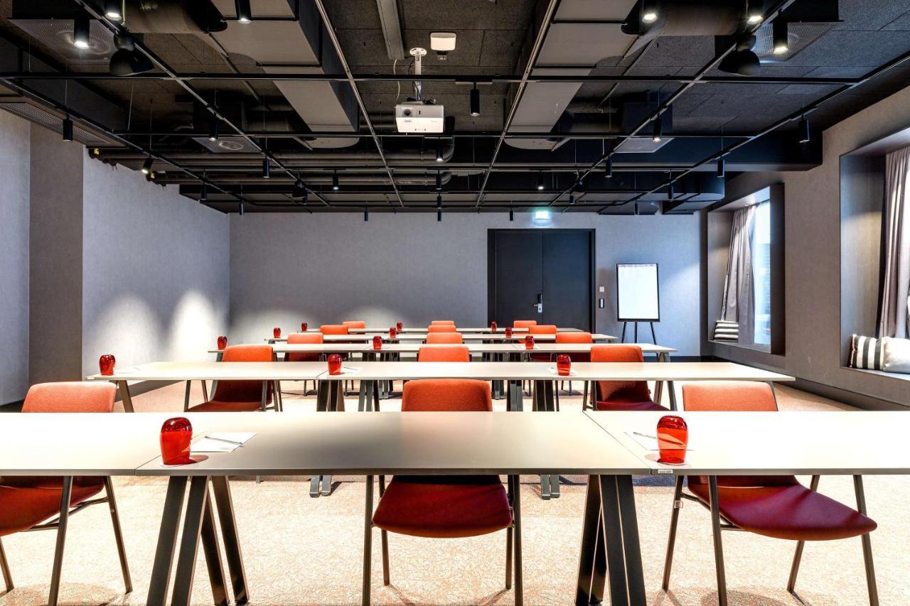 Radisson Red Hotel, Vienne Extérieur photo